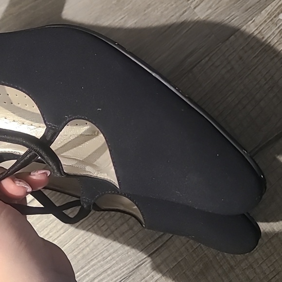 EUC Trotters Jamie Cross-Strap Pumps Ballroom Dancing Women's Sz 9M - Picture 3 of 6